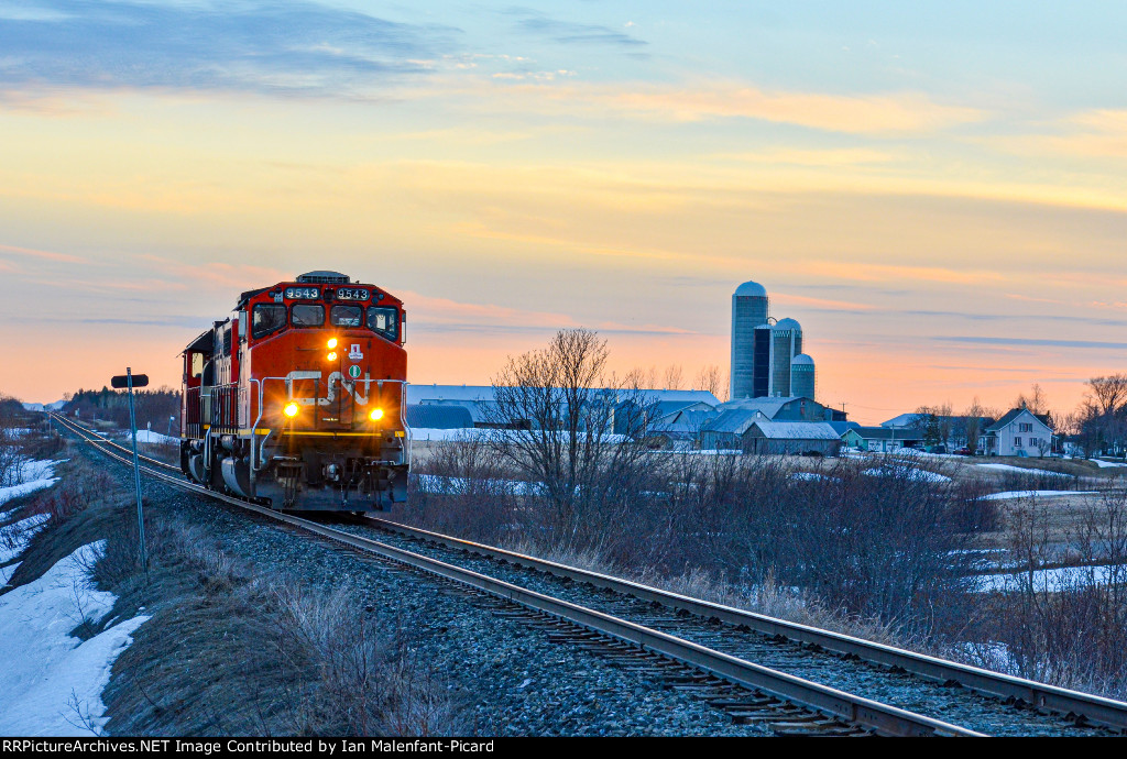 CN 9543 leads 559 at Dionne Road